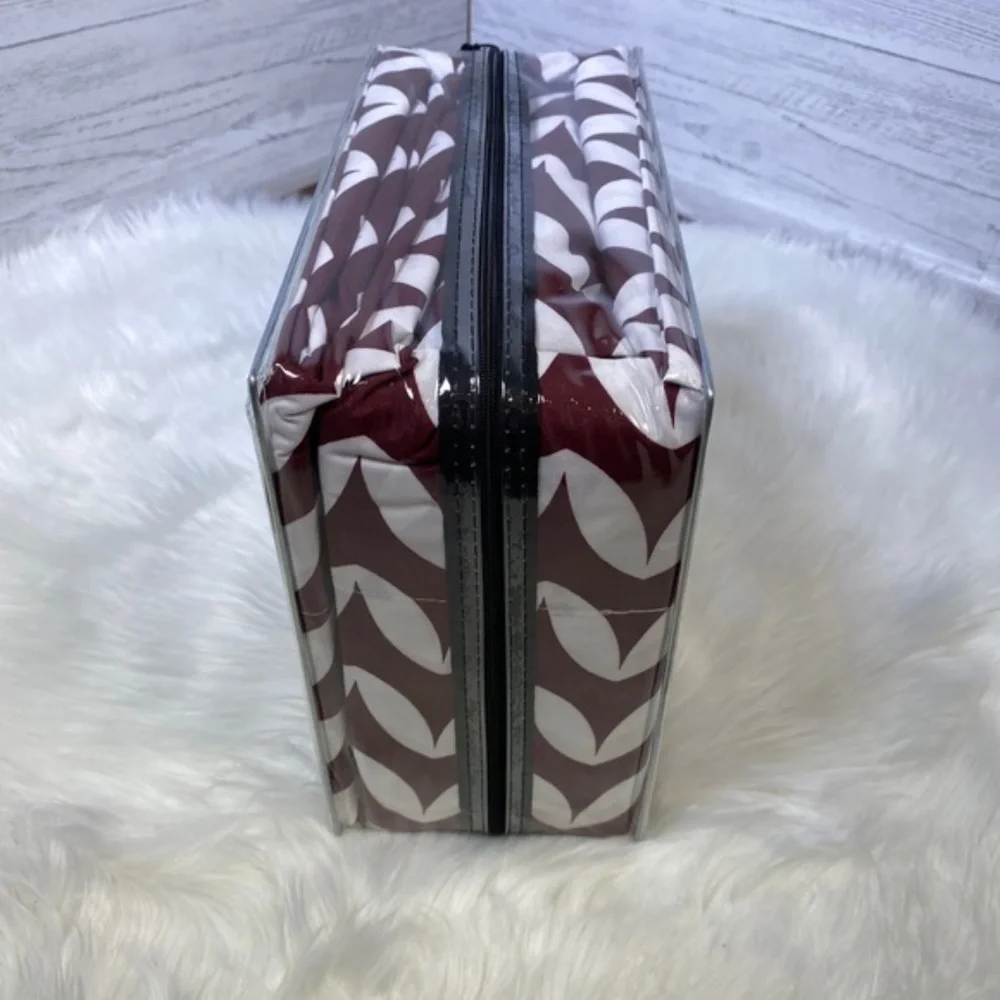 ⭐️SEE NEW LISTING⭐️King 4pc Burgundy Wave Bedsheets - Picture 3 of 5
